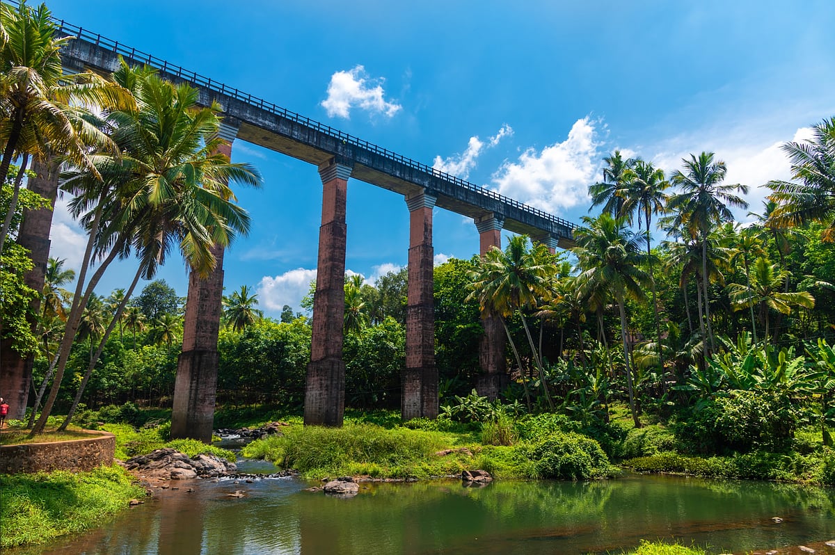 Built in 1966, the Mathur Aqueduct runs over the Pahrali River for about 1 km